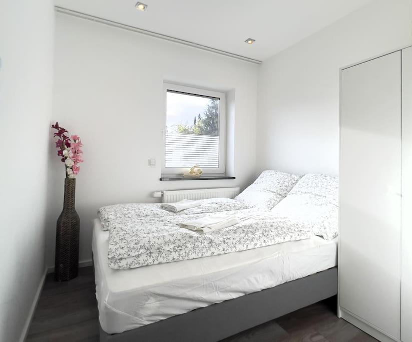 Apartment Fuehle Dich Zu Hause Im Taunus Floersheim am Main